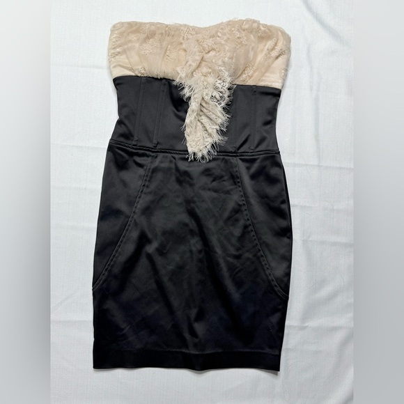 Bebe Ivory Black Color-block Lace Ruffle  Sheath Dress Women’s Sz: XS - Picture 1 of 8
